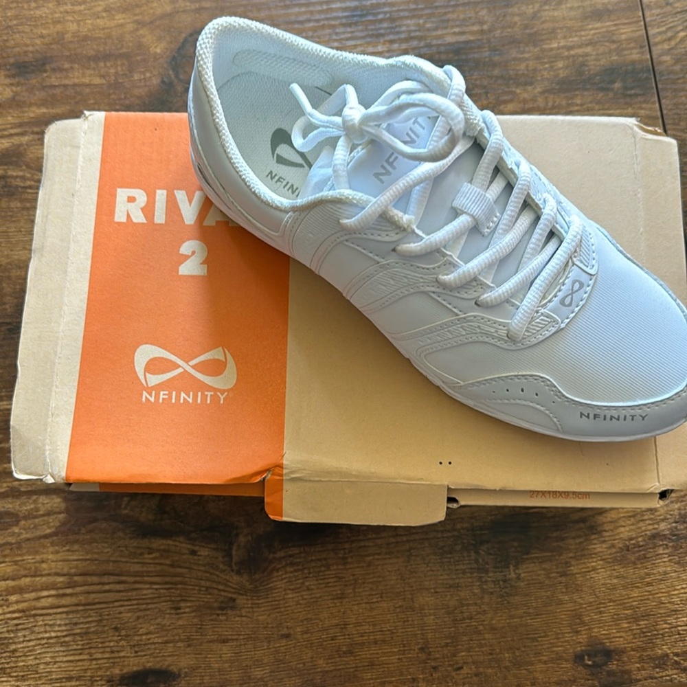 Rival 2 Cheer shoes